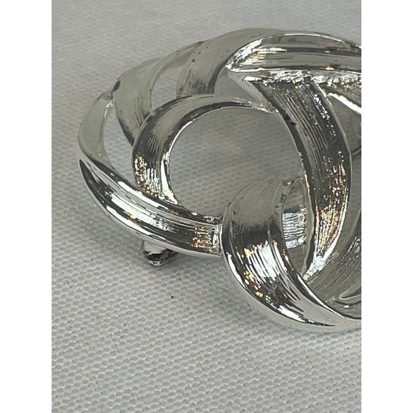 Vintage Monet Swirl Brooch Pin Silver Tone Shiny Textured 2" Signed - Picture 5 of 9